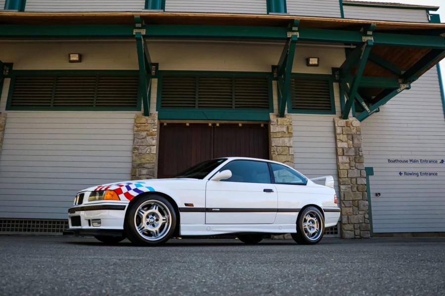  BMW M3 Lightweight (E36) 1995 года  (US) (фото 4 из 58)